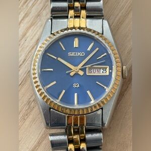 Seiko SQ Presidential Rare Blue Dial Vintage Ladies Watch Two-Tone Bracelet Case